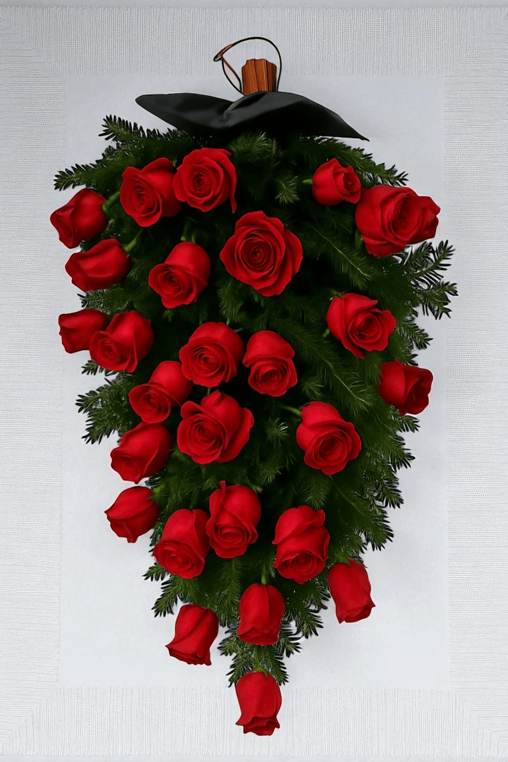 Jerba funerara cu trandafiri rosii B5 - Coroane Memoriale